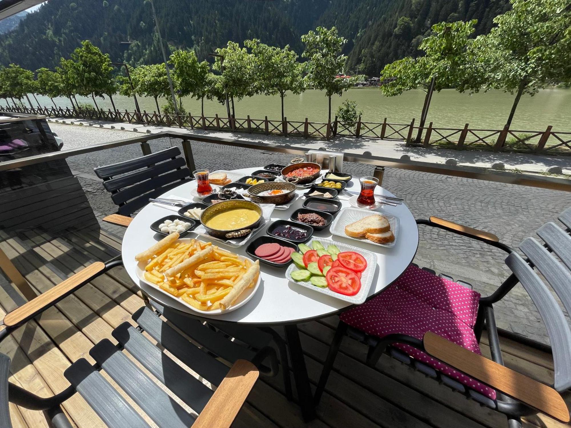 Ozkan Otel Uzungöl Kültér fotó