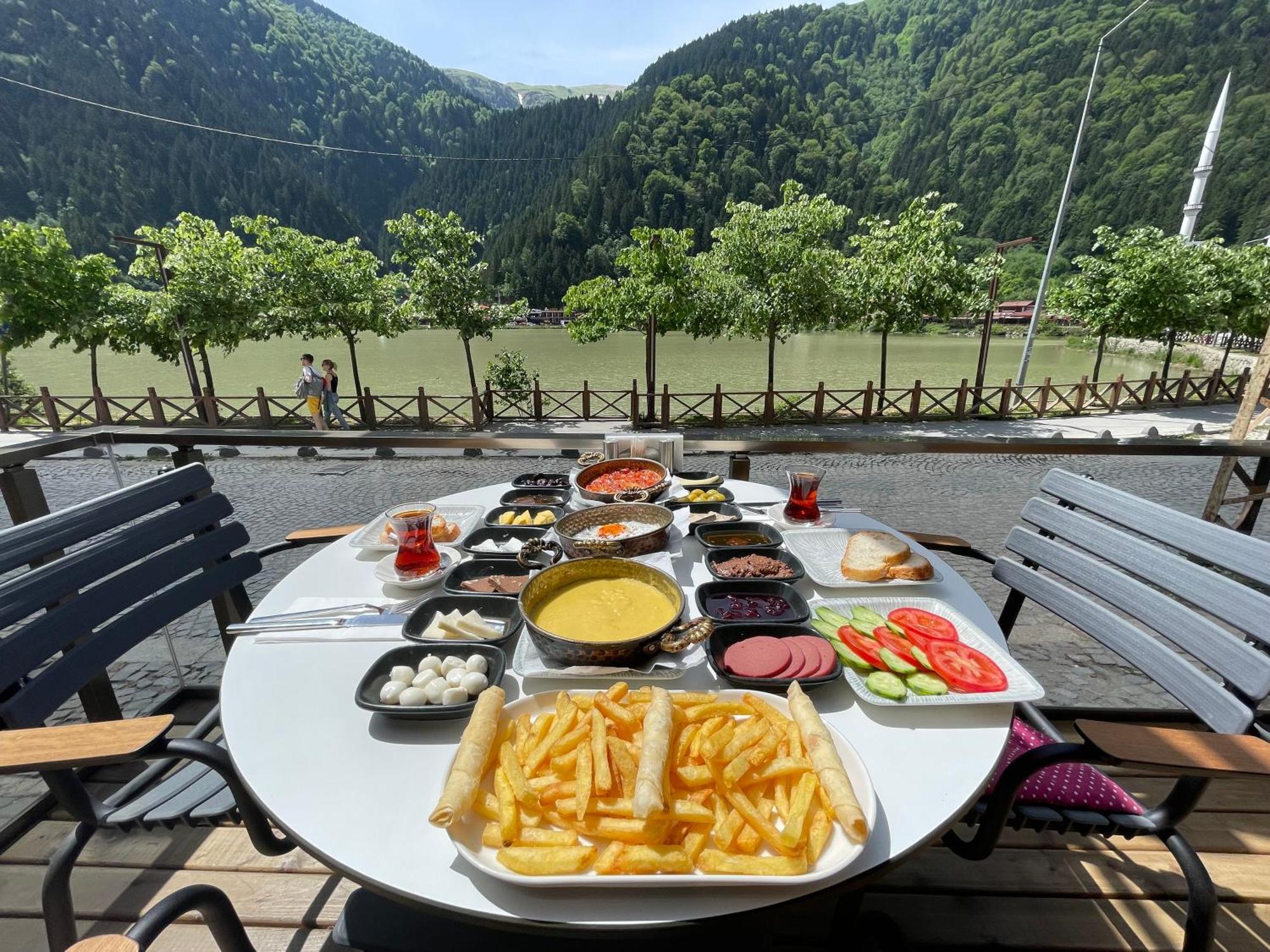 Ozkan Otel Uzungöl Kültér fotó